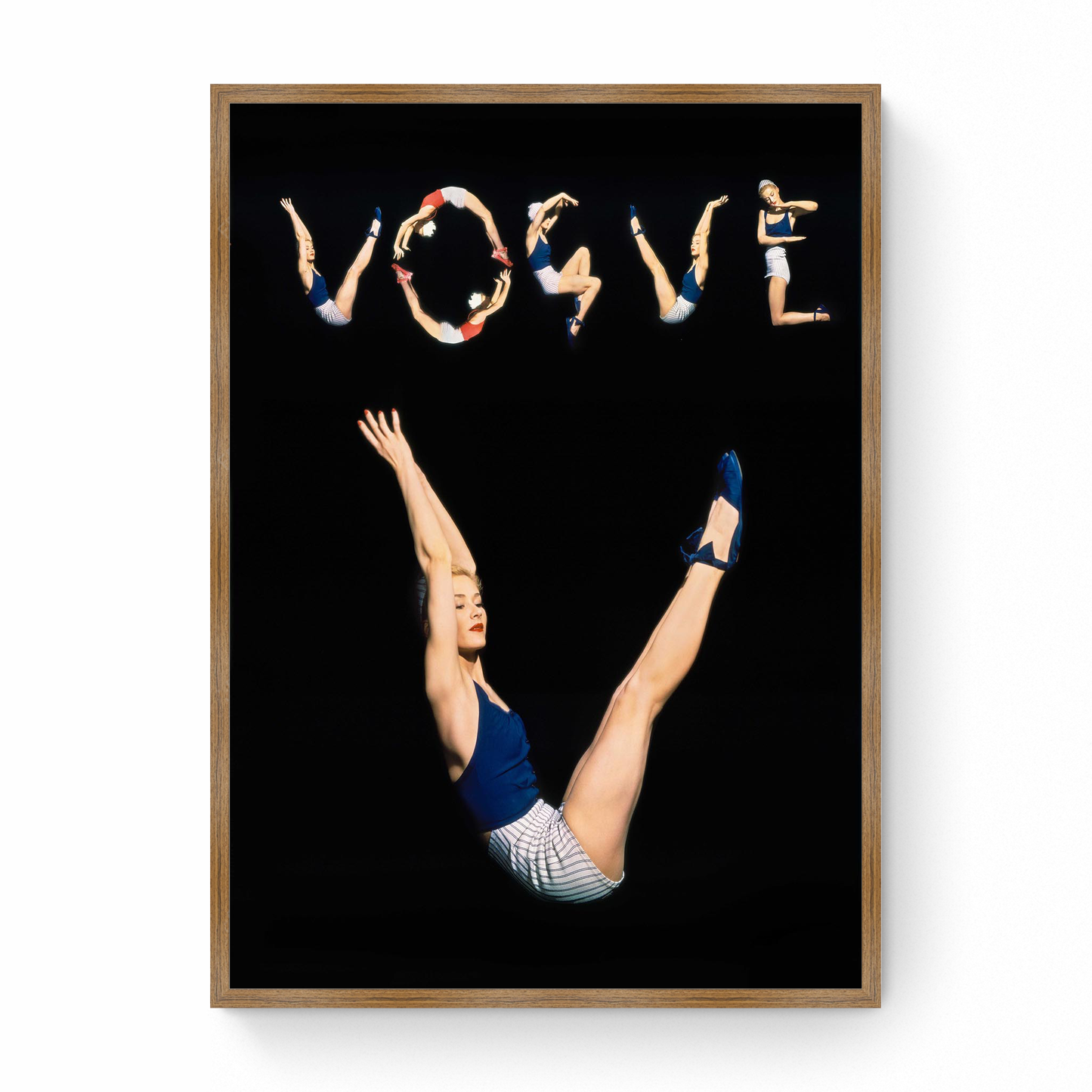 Model Lisa Fonssagrives on a Cover Vogue